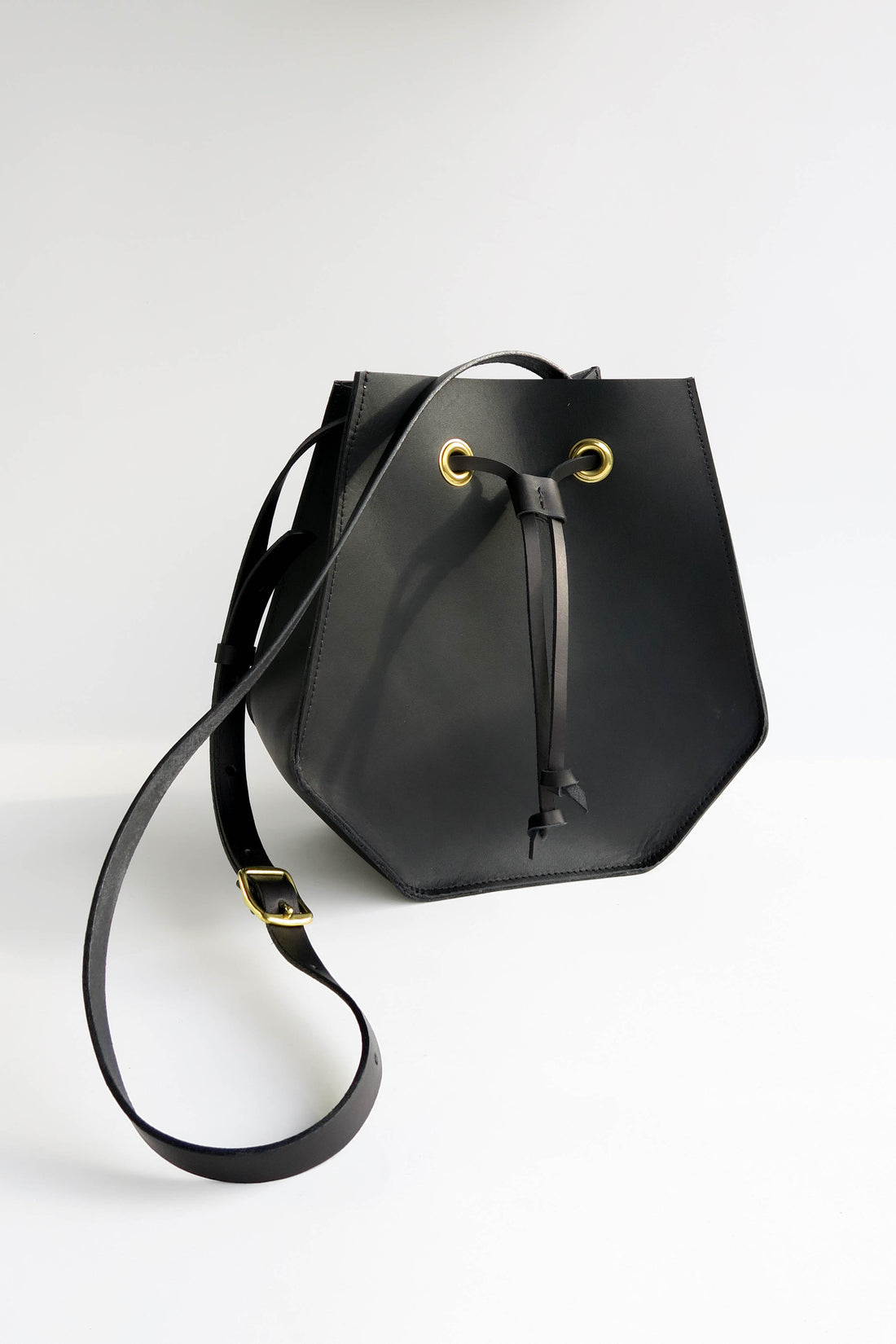 Penny - Leather Bucket Bag